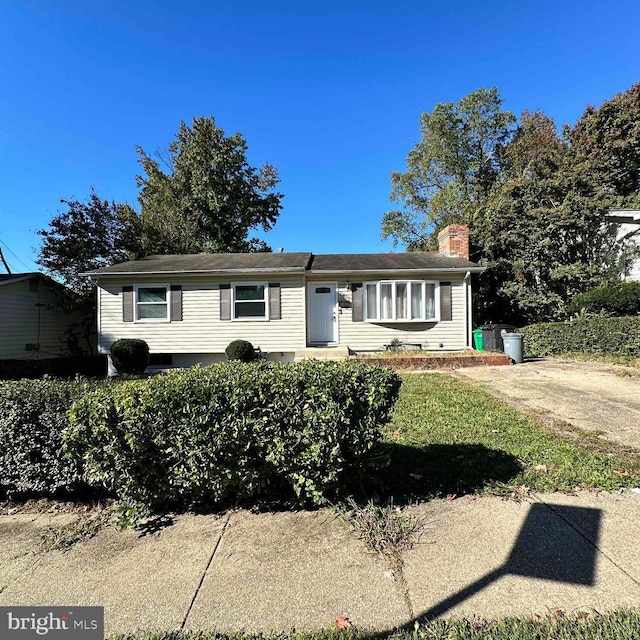 6710 Hastings Dr, Capitol Heights, MD 20743 - single story home featuring a chimney