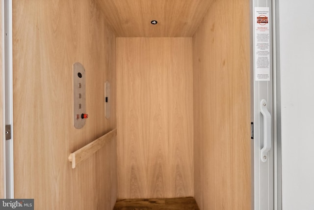 1524 33rd St NW, Washington, DC 20007 - elevator