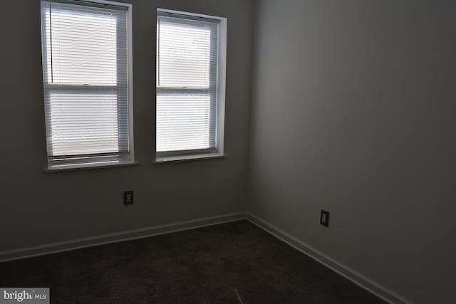 view of carpeted spare room