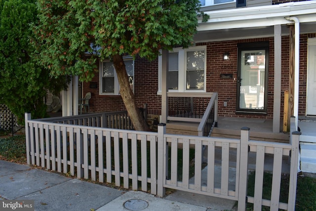 view of front of home featuring a porch