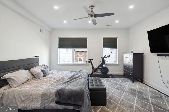 bedroom with ceiling fan