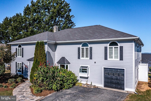 view of front facade with a garage