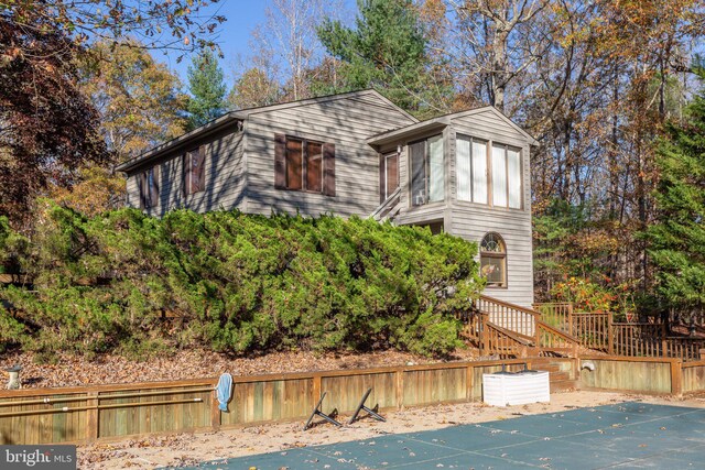 14445 Kings Grant Ln, Doswell, VA 23047 - view of side of home