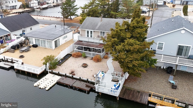 bird's eye view featuring a water view