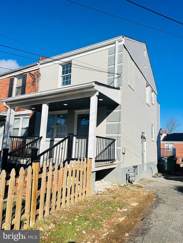 view of front of home featuring covered porch