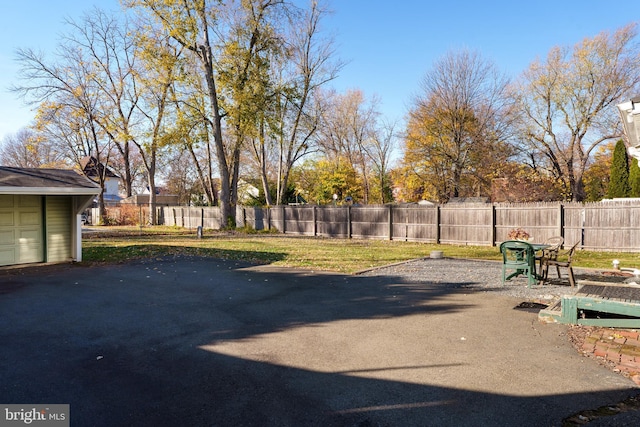 120 S Main St, Pennington, NJ 08534 - view of yard