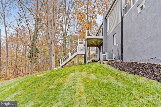 view of yard featuring a wooden deck