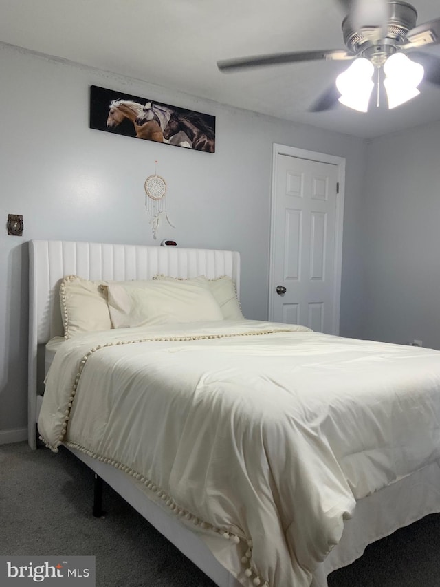 bedroom with carpet flooring and ceiling fan