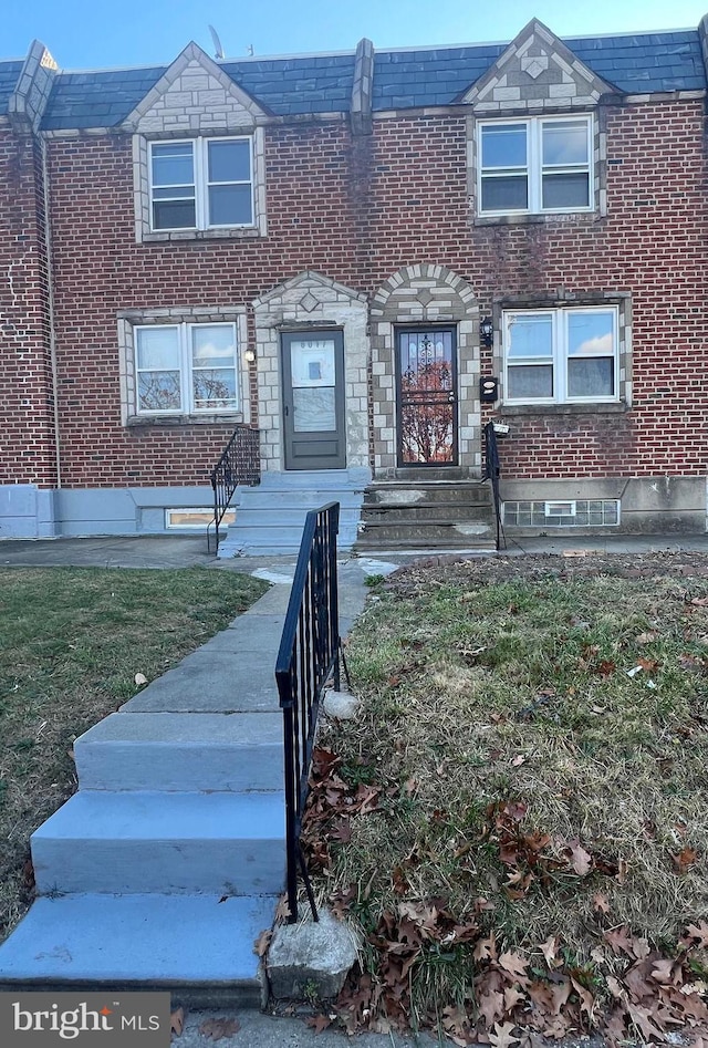 view of townhome / multi-family property