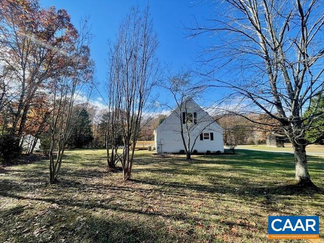 21 Zion Ct, Zion Crossroads, VA 22942 - view of green lawn with an outdoor structure