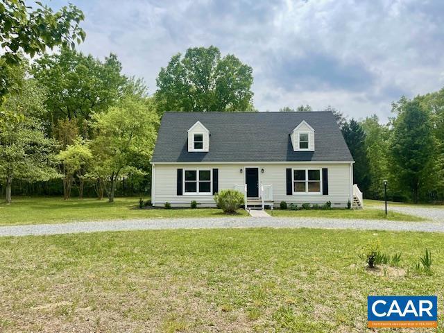 21 Zion Ct, Zion Crossroads, VA 22942 - cape cod house with a front yard
