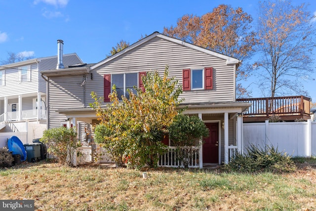 view of front of property with a front lawn