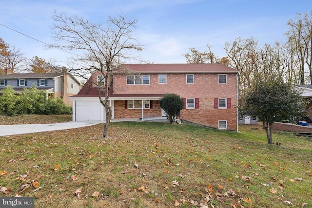 view of front of property with a front yard