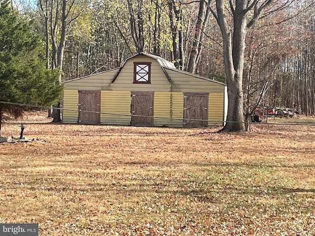 view of outbuilding