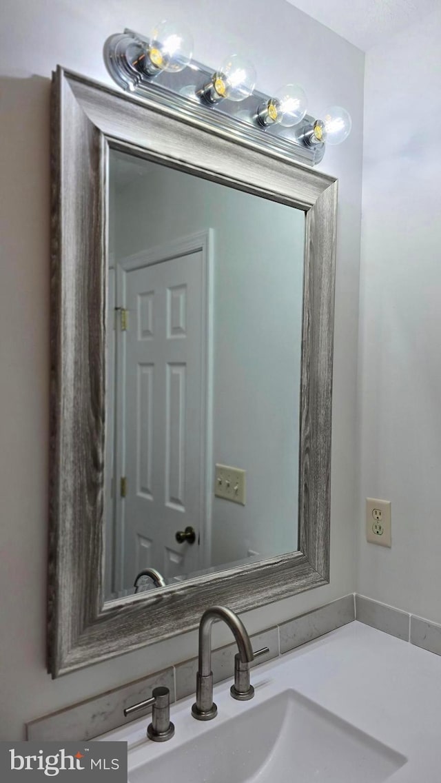 bathroom featuring sink