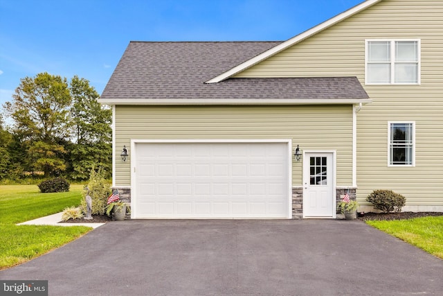 exterior space featuring a yard