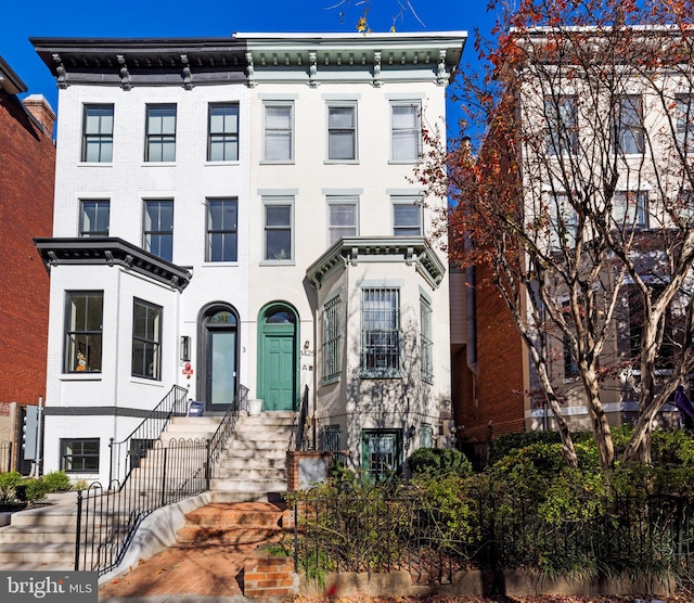 view of italianate house