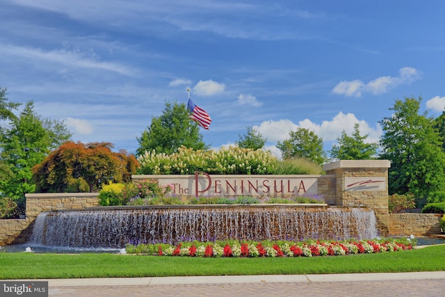 view of community / neighborhood sign