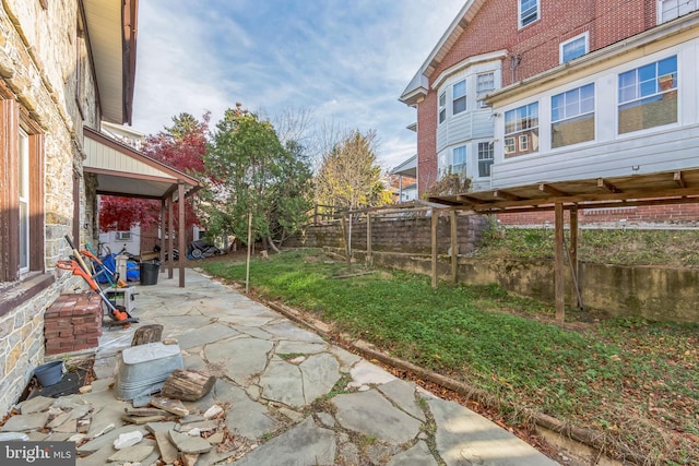 view of yard with a patio