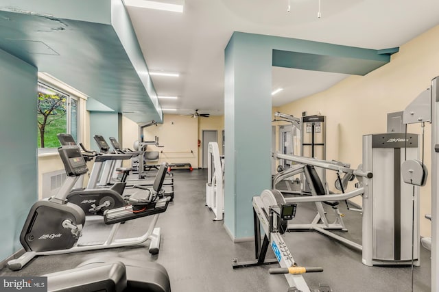 exercise room featuring ceiling fan