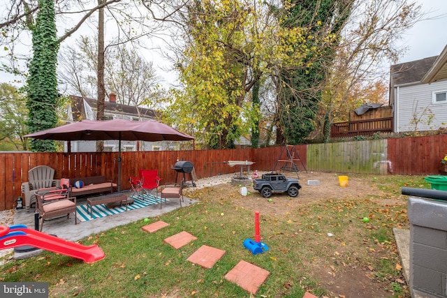 view of yard featuring a patio