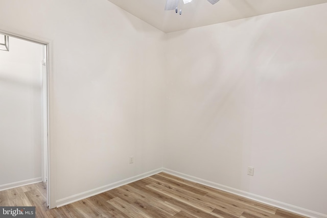 unfurnished room featuring light hardwood / wood-style flooring and ceiling fan