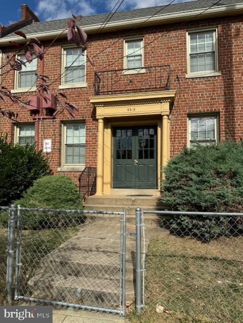 view of townhome / multi-family property