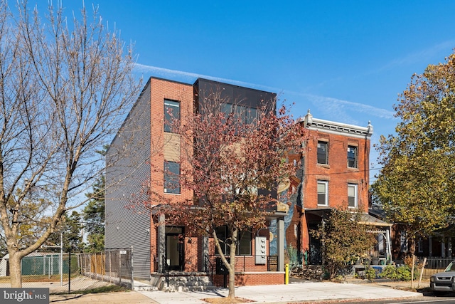 Listing photo 2 for 4225 Powelton Ave Unit A, Philadelphia PA 19104