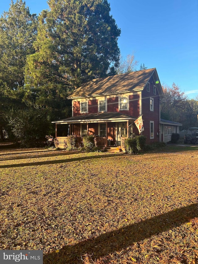 view of front facade with a porch