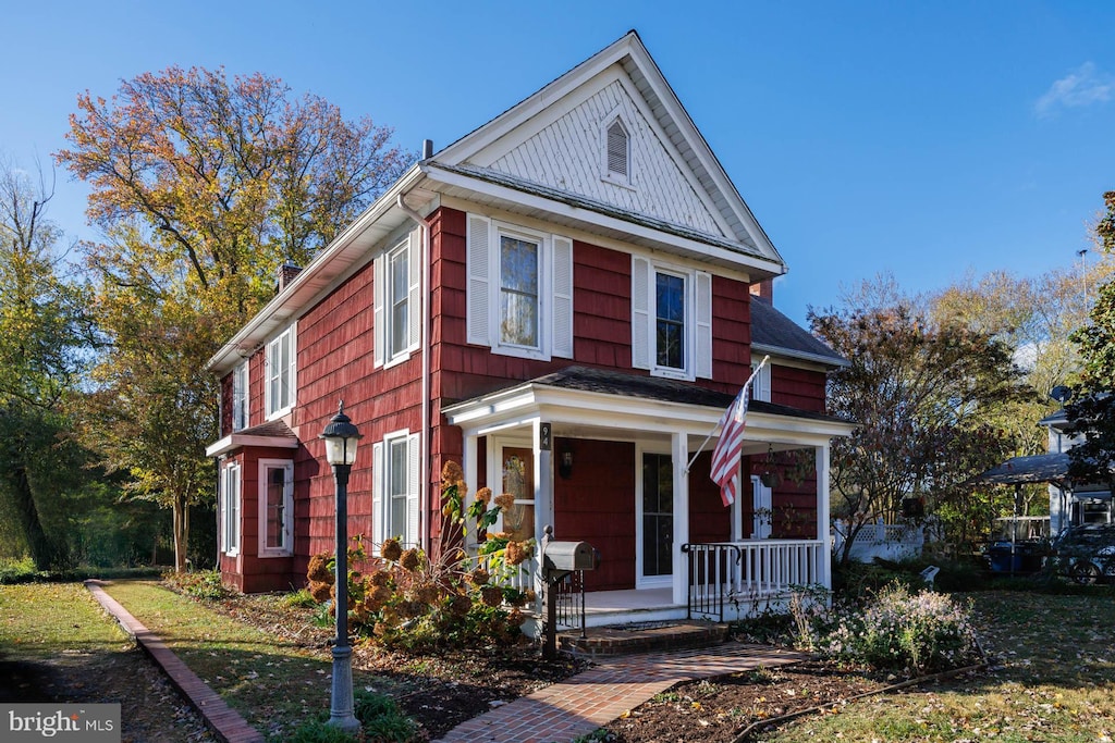 view of front of property with covered porch