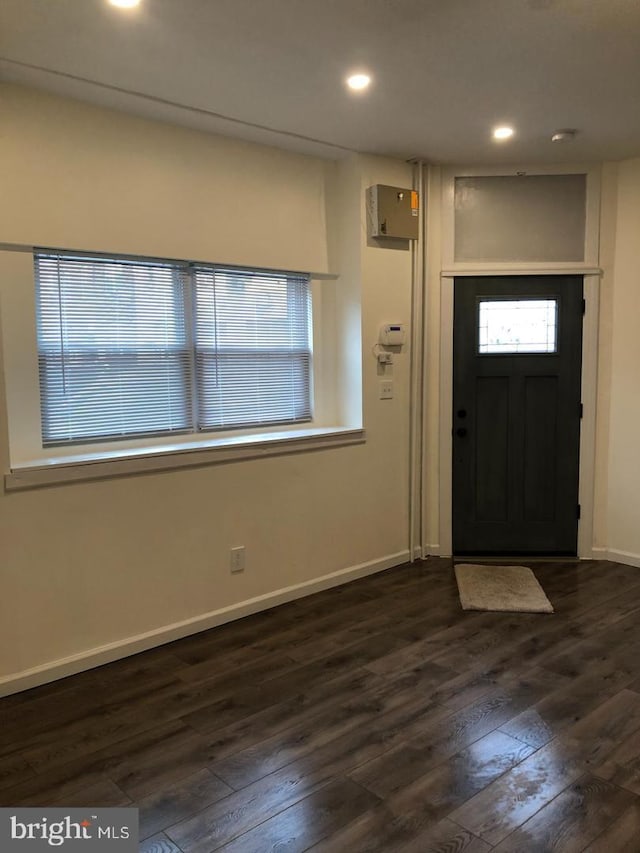 1600 S Taney St, Philadelphia, PA 19145 - foyer entrance featuring dark wood finished floors, baseboards, and recessed lighting