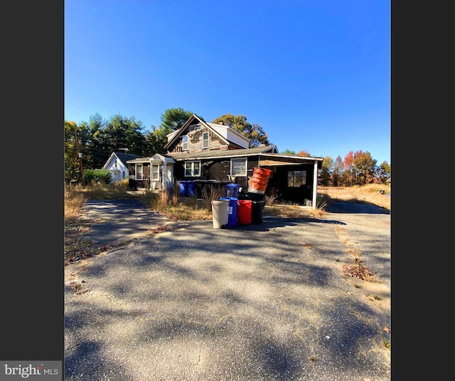 view of front of house