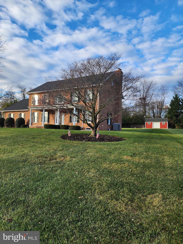 exterior space featuring a lawn