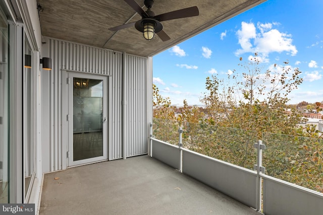 balcony with ceiling fan