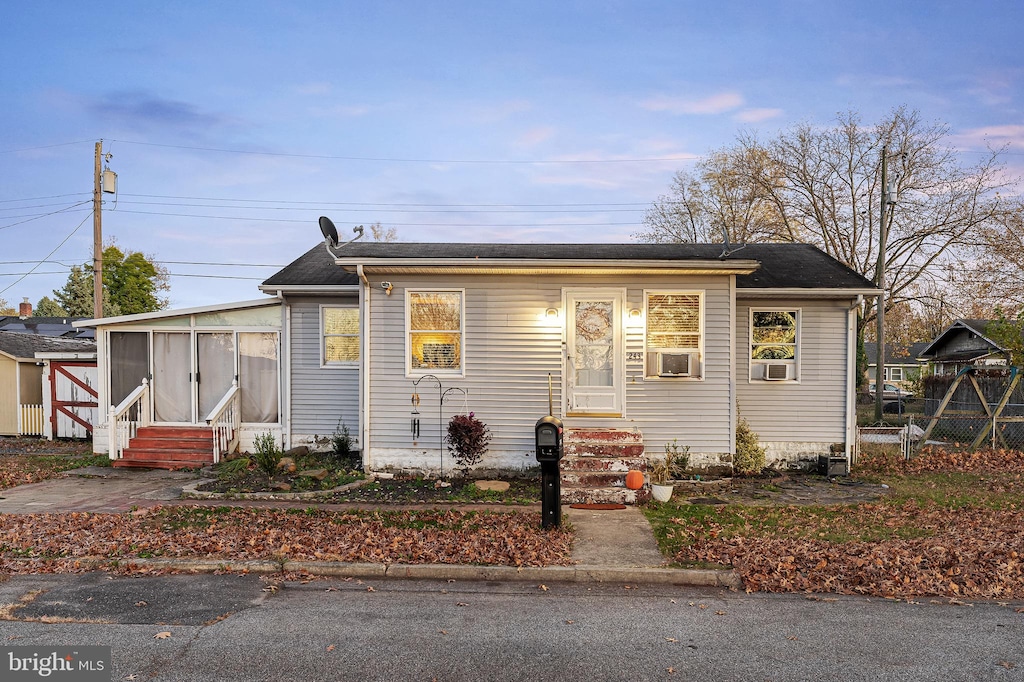 bungalow with cooling unit