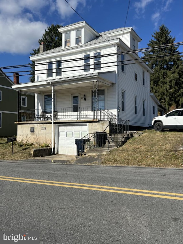 view of front facade with a garage