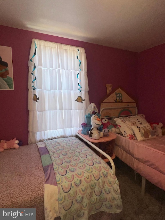 bedroom with carpet flooring