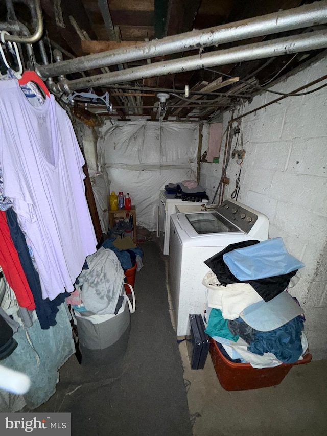 basement featuring separate washer and dryer