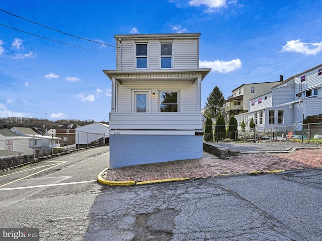 view of front of house