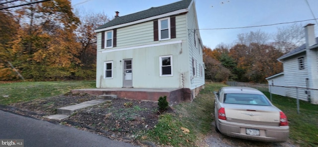 view of front property