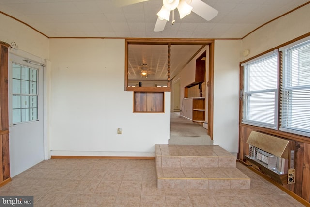 empty room featuring ceiling fan