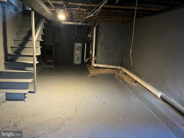1635 S Etting St, Philadelphia, PA 19145 - unfinished below grade area with water heater and stairs