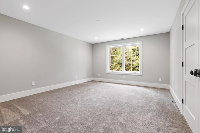 empty room featuring carpet