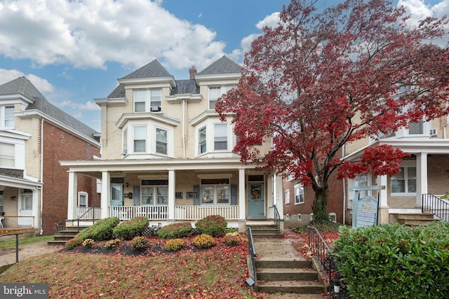 view of front facade with a porch