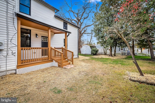 view of yard with a storage shed