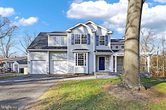 view of front property featuring a garage