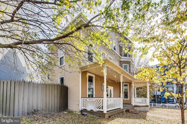 view of front of house with a porch