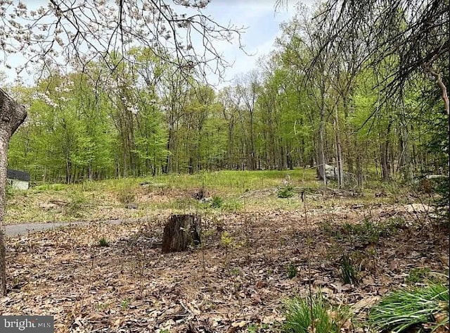 109 Eton Ct, Bushkill, PA 18324