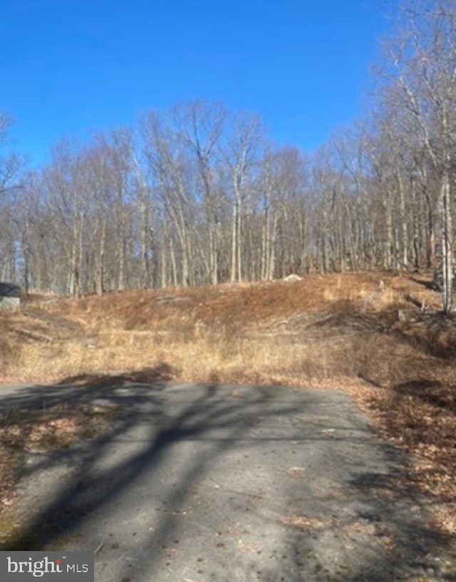 109 Eton Ct, Bushkill, PA 18324