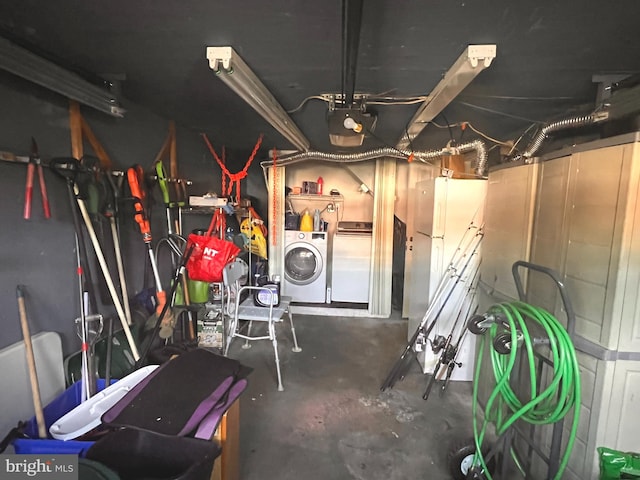 interior space with washing machine and clothes dryer